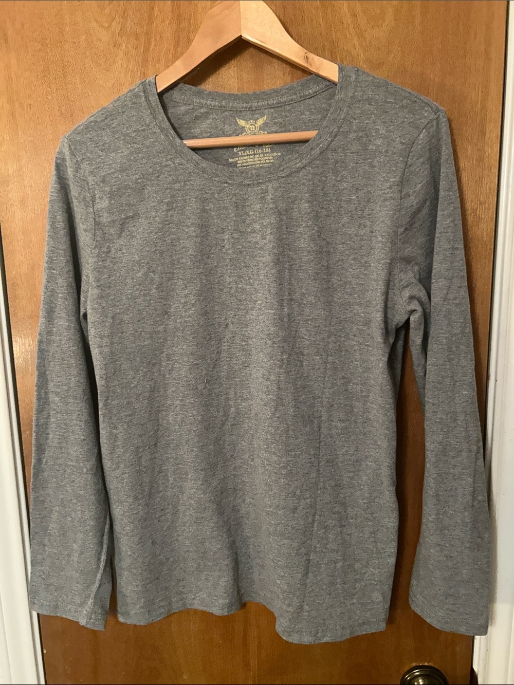 Women's Classic Long-Sleeve Crewneck Sweater - Gray. XL, Like new